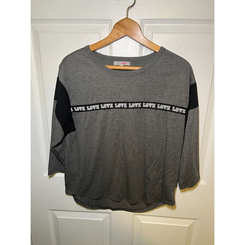 Inspired Hearts Love Graphic Long Sleeve Top Gray Black Medium